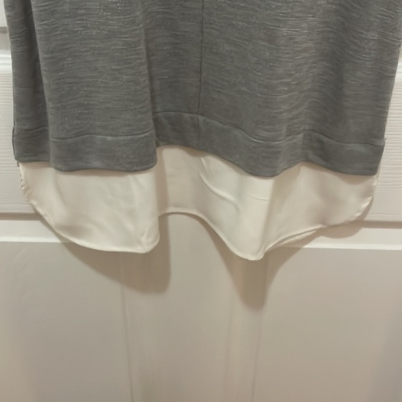 Stretch knit gray tank w/ charmeuse shirttail trim - Picture 2 of 4